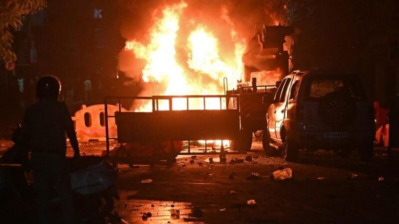 Kerusuhan di Nagpur India: Bentrokan Terjadi Imbas Kontroversi Makam Kaisar Muslim Abad ke-17, Polisi Terluka