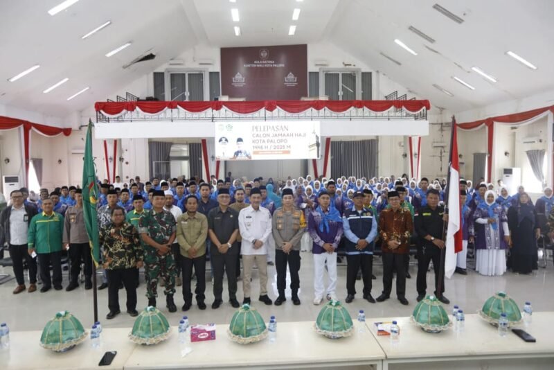 PJ Wali Kota Palopo Lepas 105 Jamaah Haji: