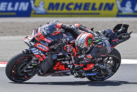 Marco Bezzecchi Kuasai Sprint Race MotoGP Mandalika 2025, Marc Marquez Terpukul Penalti